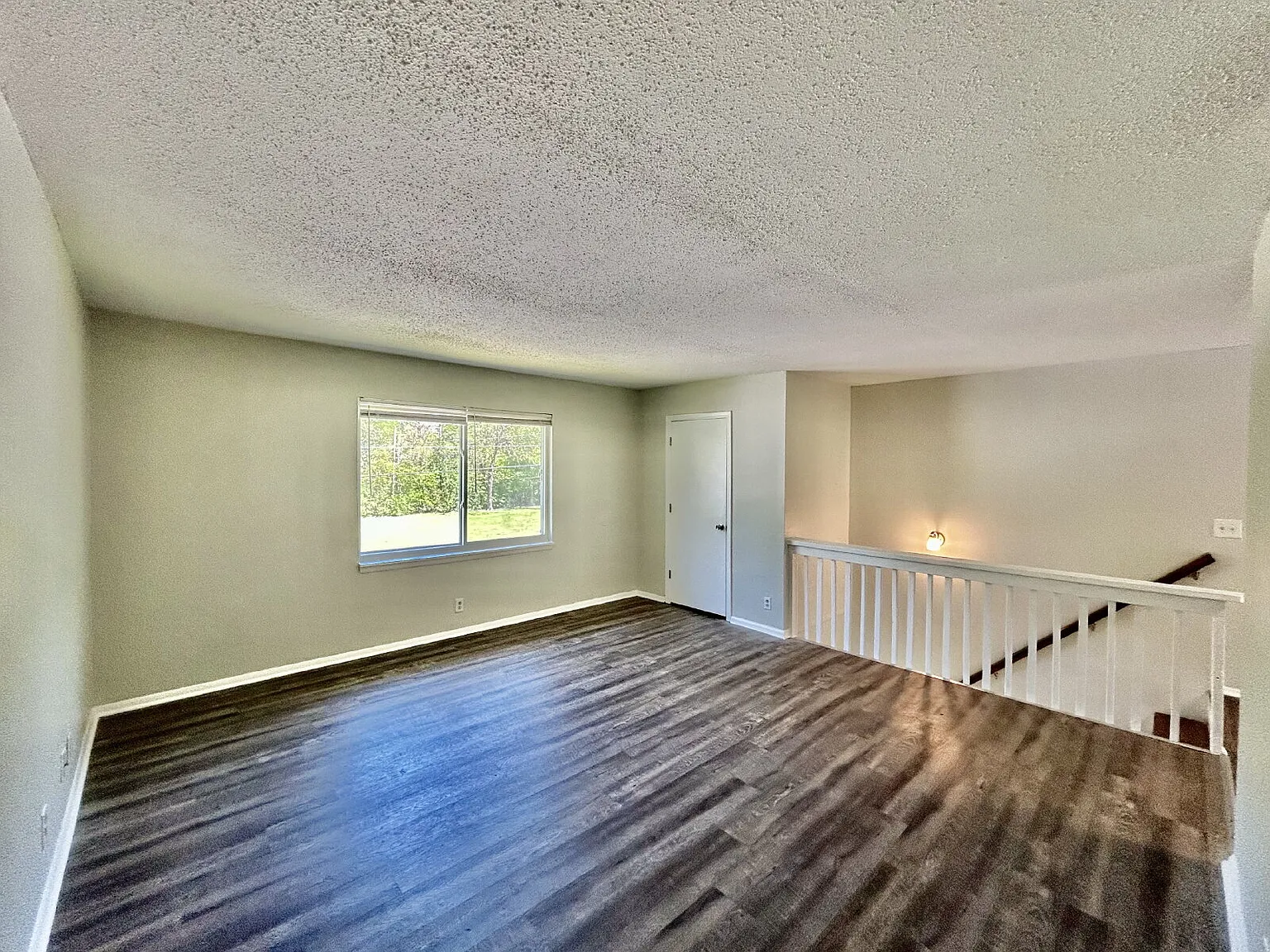 2 bed, 1.0 bath, 900 sqft, $925 — Photo 4