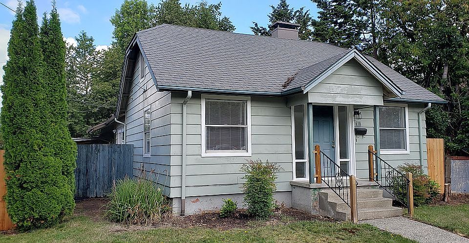 2nd image of 618 14th Ave SE