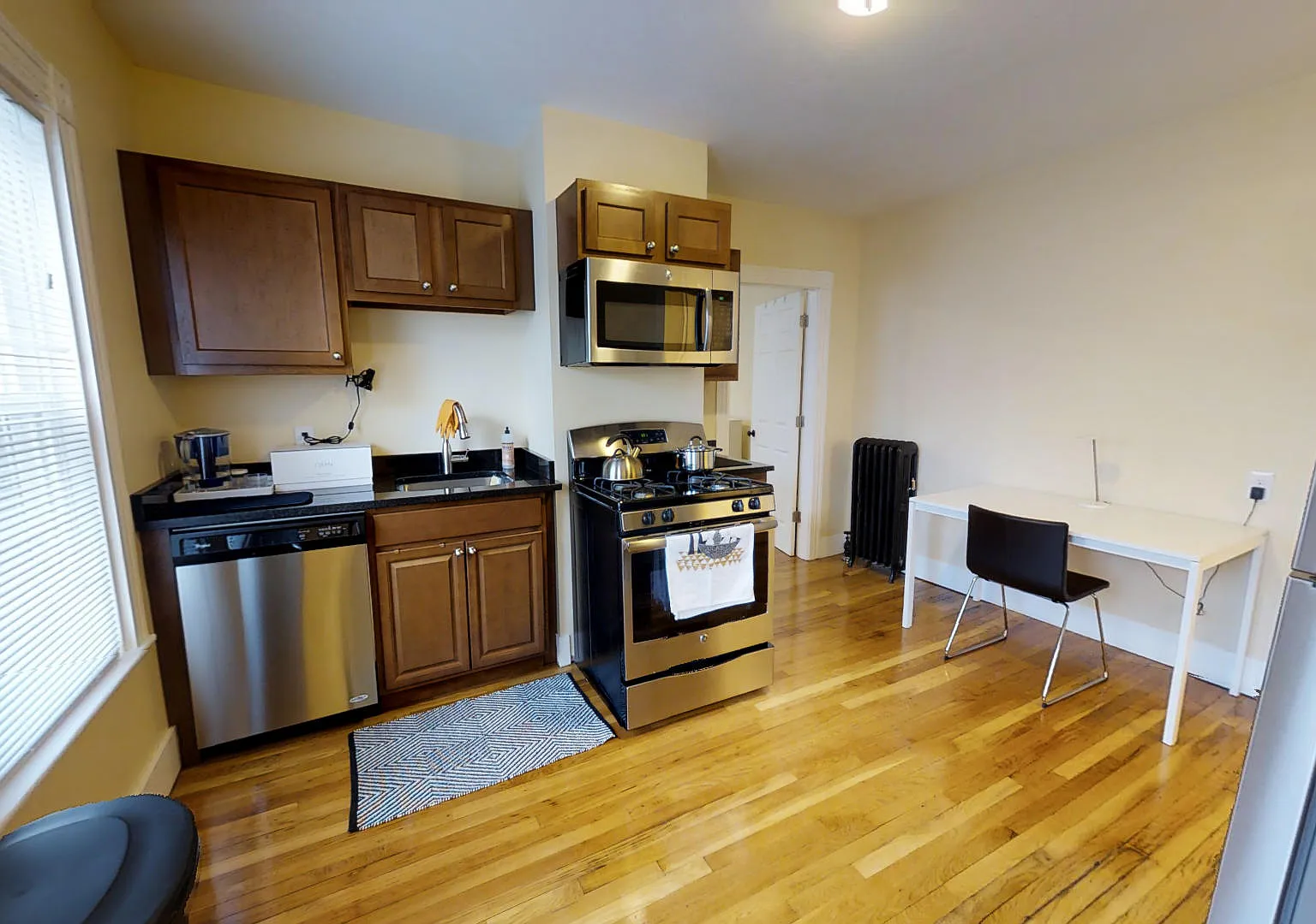 5-7 Blake St - 6 — Photo 1