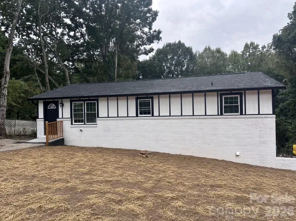 169 8th Ave SW, Conover, NC 28613