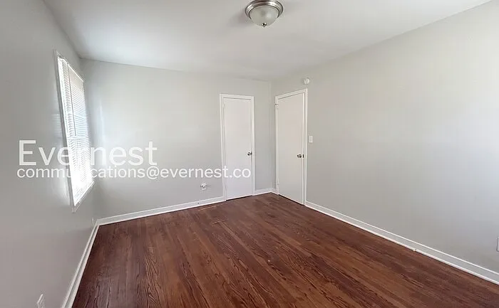 5725 Avenue O — Photo 11