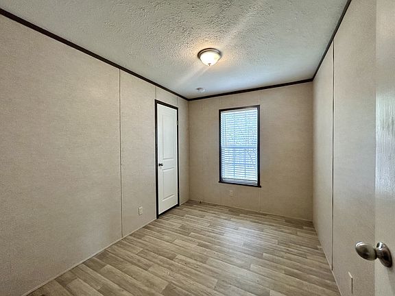 5th image of 26 Williamson St