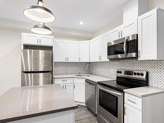 3rd image of 1245 Putman Ave #1