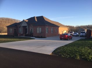 1004 Daisy Ln, Louisa, KY 41230