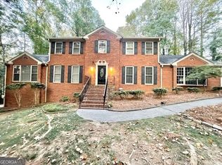 4370 Inns Brook Dr, Snellville, GA 30039