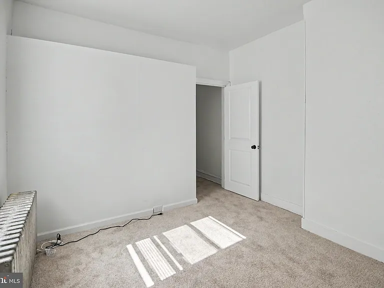 1921 W Allegheny Ave — Photo 17