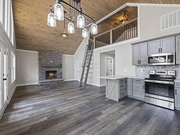 4th image of 234 Lake View Dr