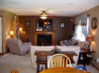 6654 International Dr, Bettendorf, IA 52722
