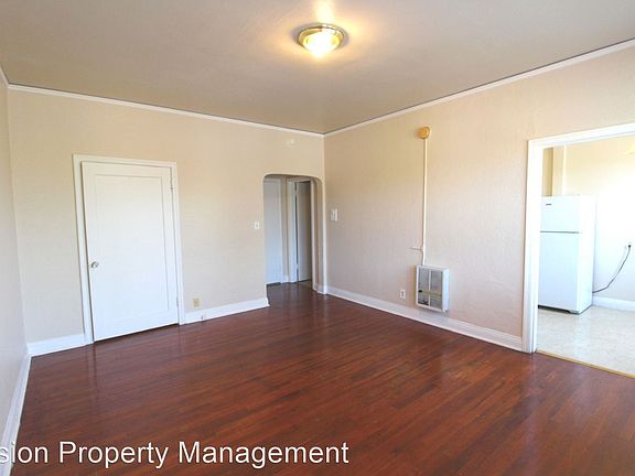 2nd image of 3201 Beaumont Ave Unit 22A