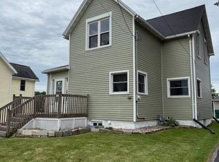 703 5th St, Lomira, WI 53048