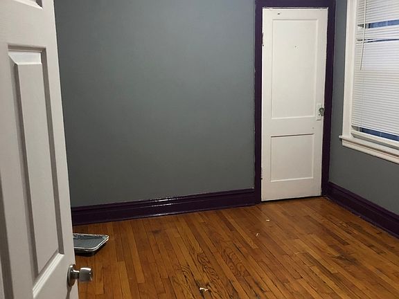 5th image of 1035 25th Ave