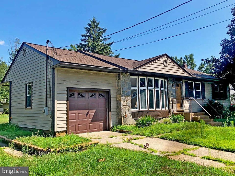 1st image of 317 Gillette Ave