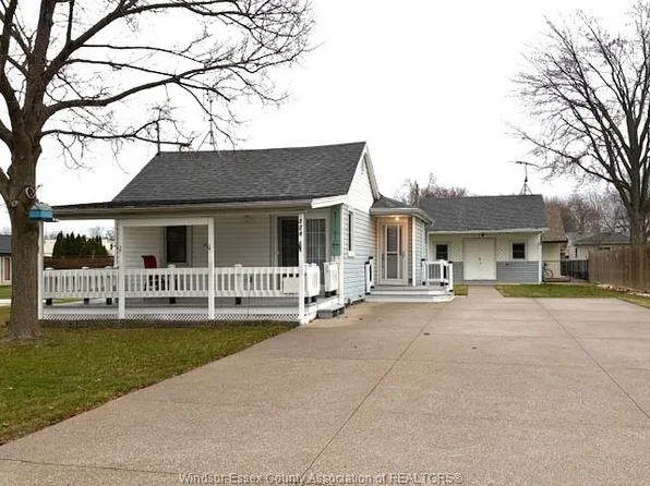 214 Caruhel Dr, Lakeshore, ON N8L 0W8