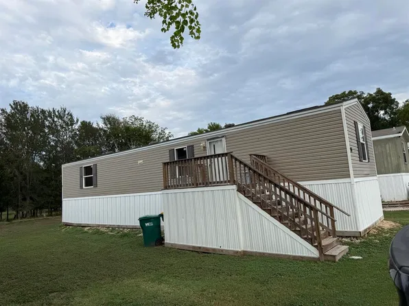 503 W Lower Line St Trailer 14, La Grange, TX 78945