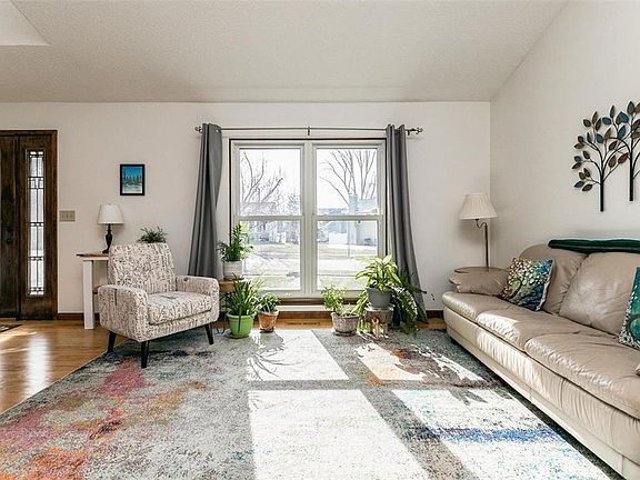 5th image of 6924 Terrazzo Dr NW