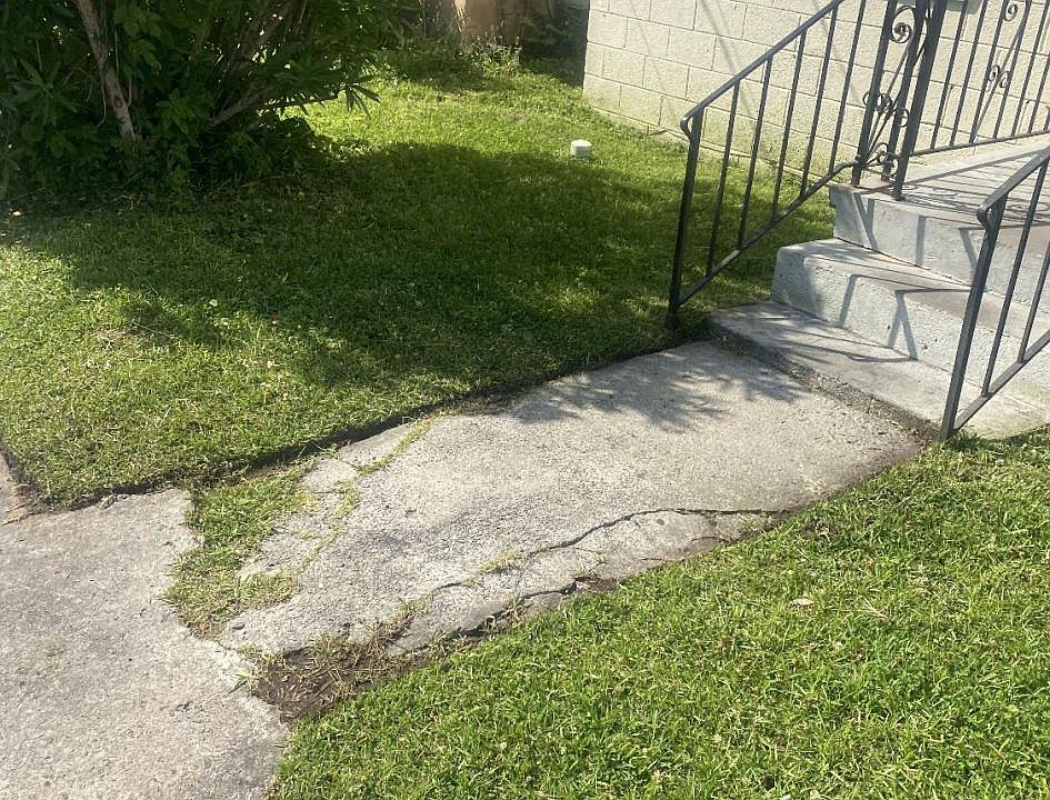 2nd image of 634 W 48th St