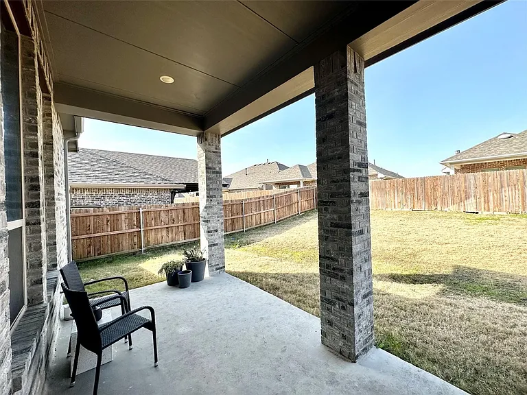 1593 Kessler Dr — Photo 17