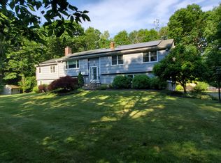 396 Northwood Dr, Guilford, CT 06437