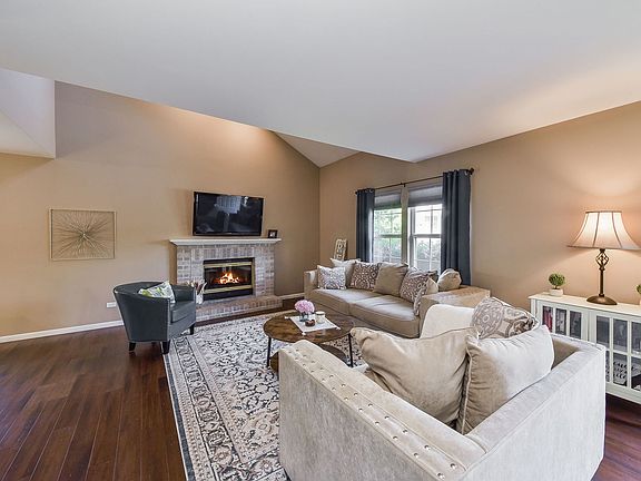 3rd image of 3242 Anton Dr Unit 3242