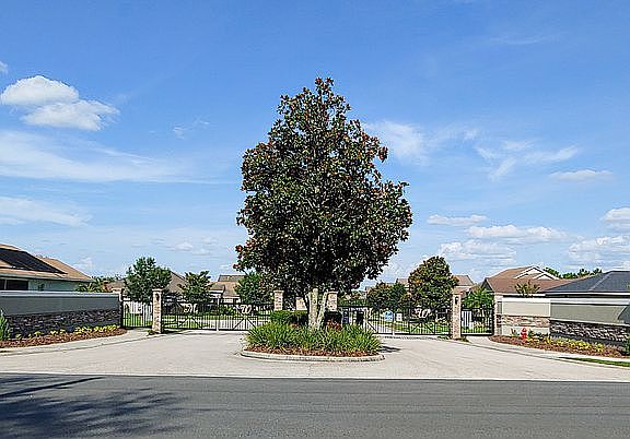 3rd image of 1824 Charleston Ln