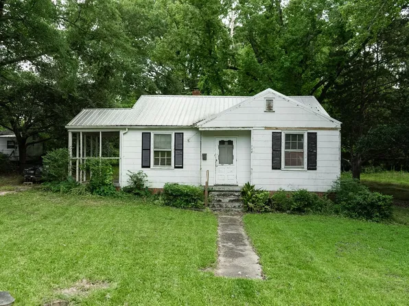 710 Maffett St, Johnston, SC 29832