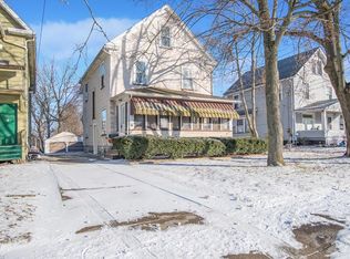 22 Walnut St, Struthers, OH 44471