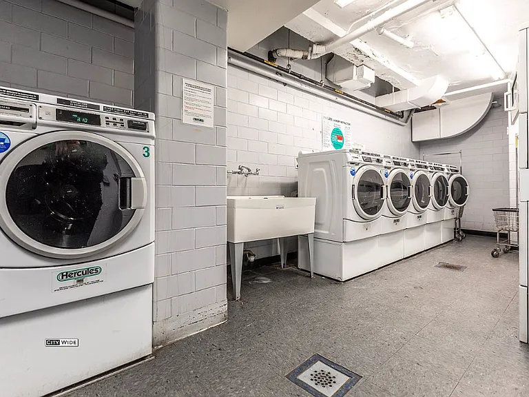 157 E 57th St #2D — Photo 9