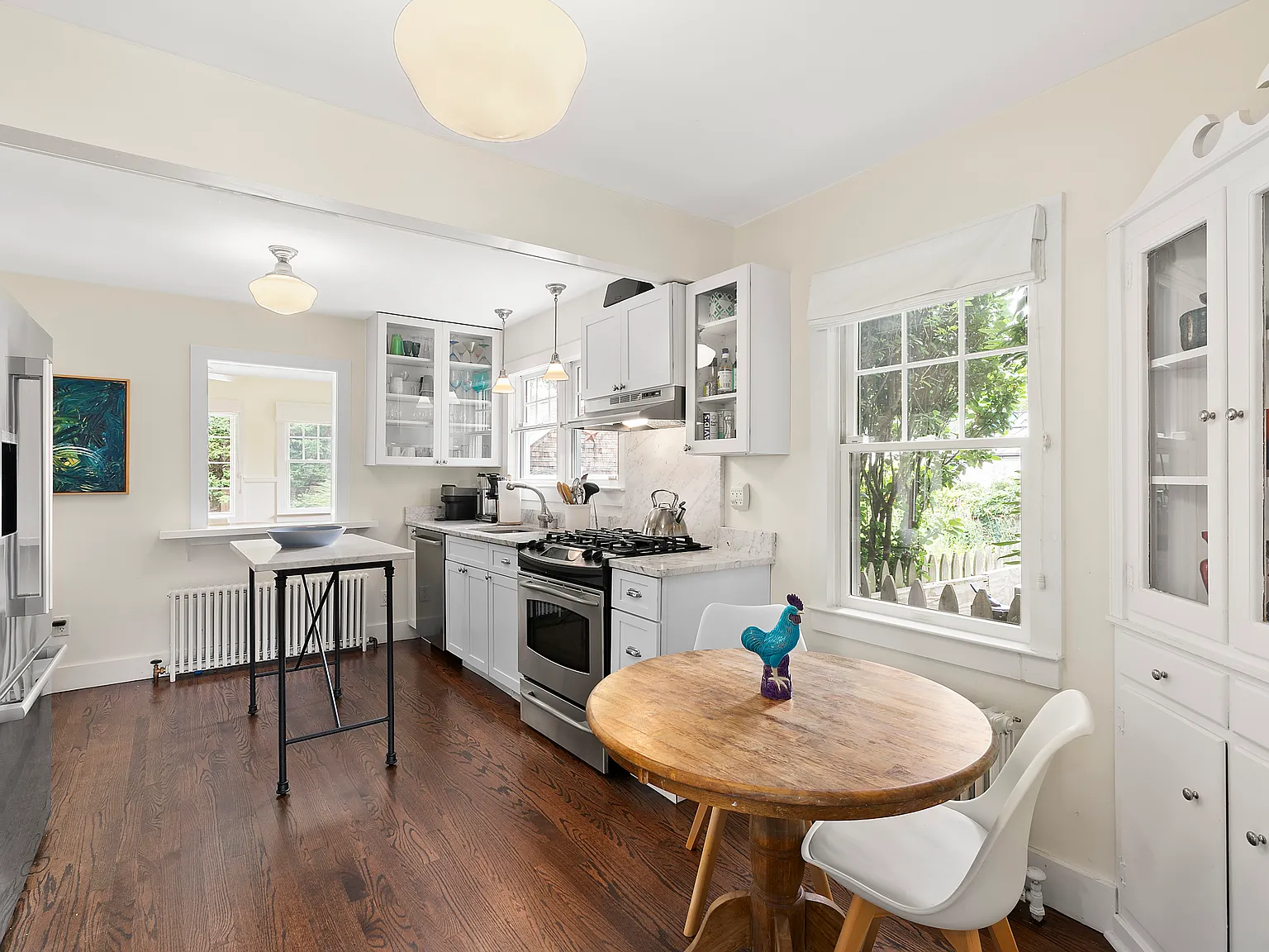 Darling Cottage in East Hampton — Photo 4