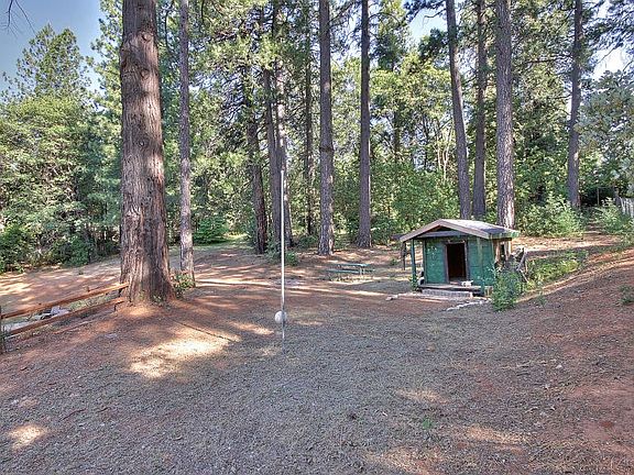 5th image of 20145 Redwood Dr