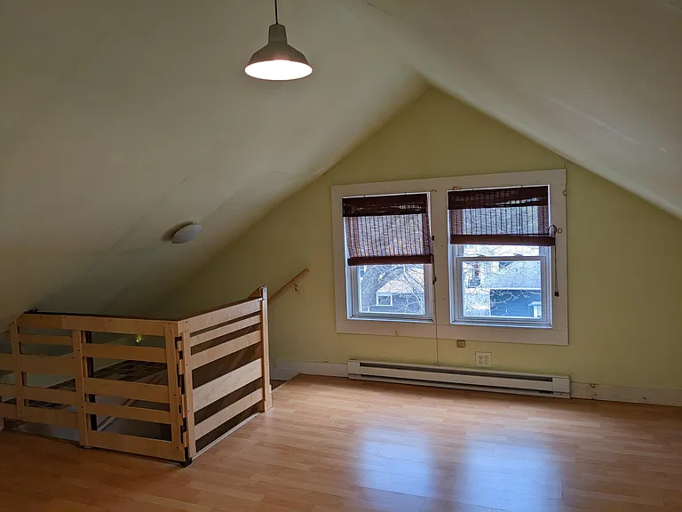 39 Pinehurst Ave #2 — Photo 14