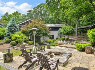 4N650 Pheasant Run Dr, St Charles, IL 60175