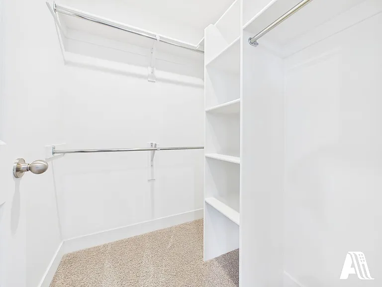 437 E 650 N — Photo 17
