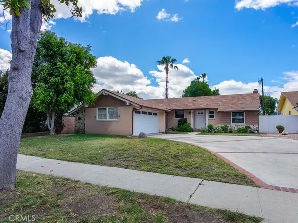 21000 Elkwood St, Canoga Park, CA 91304