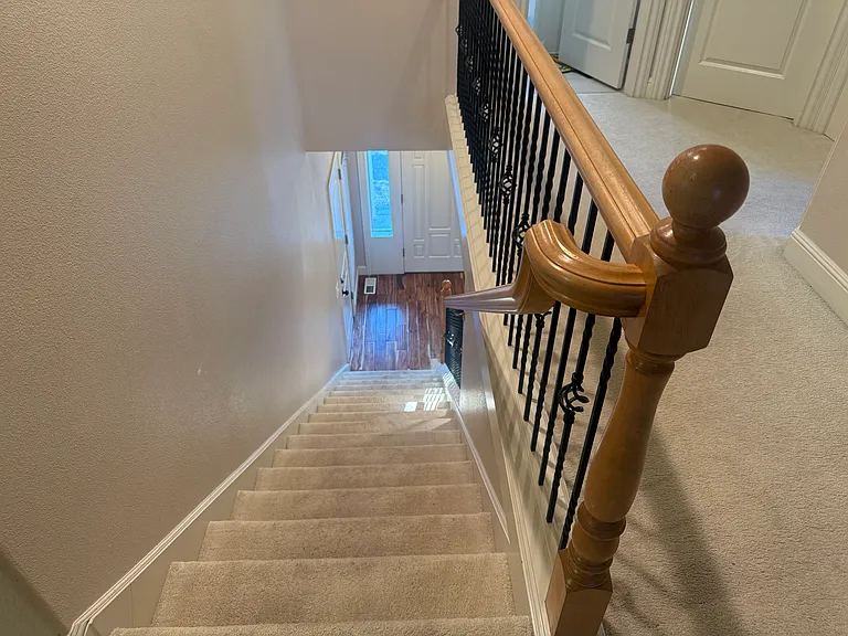 2288 Hollywood Dr NE — Photo 12