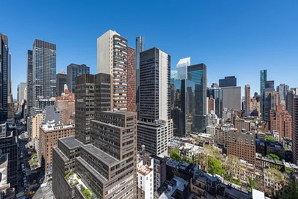 Rented by Corcoran | media 17