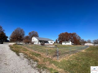 455 NE 311th Rd, Clinton, MO 64735