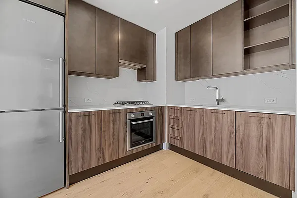 Rented by REAL New York | media 18