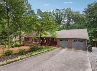 1358 Willowbrook Dr SW, Marietta, GA 30064