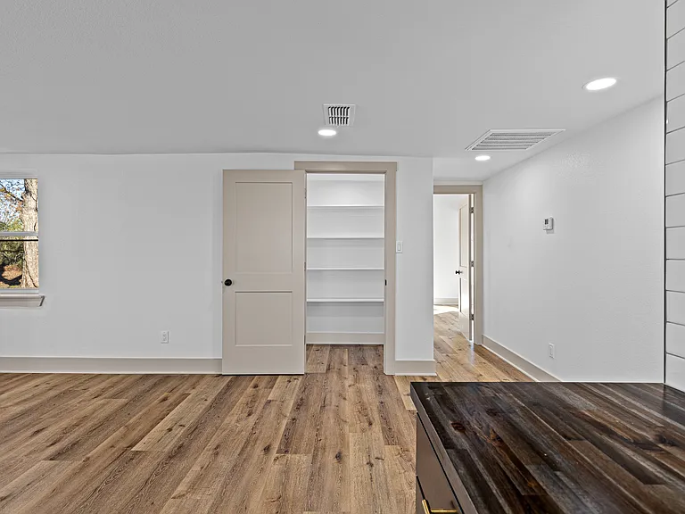 3528 County Road 4460 — Photo 17