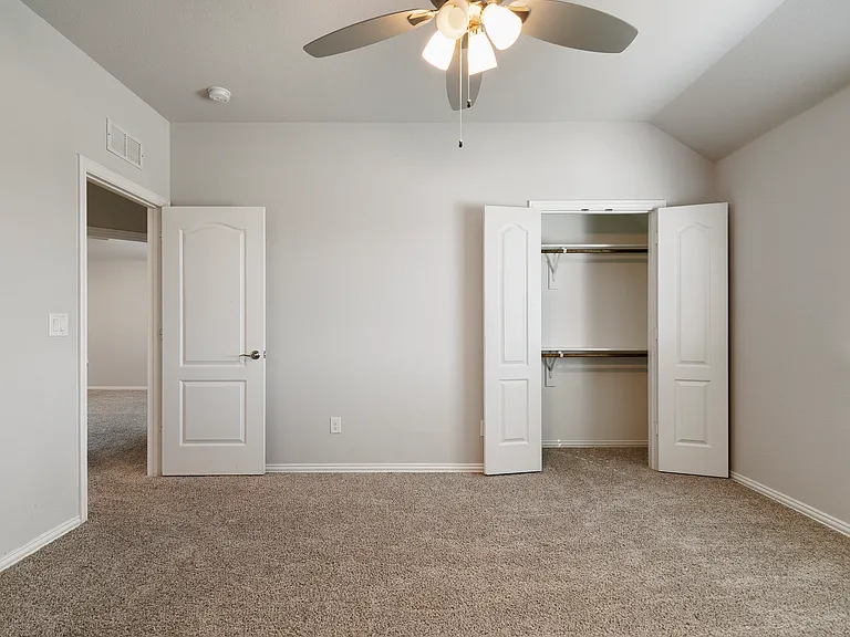 1113 Granger Dr — Photo 38