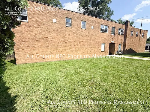2116 Market Ave N Photo 1