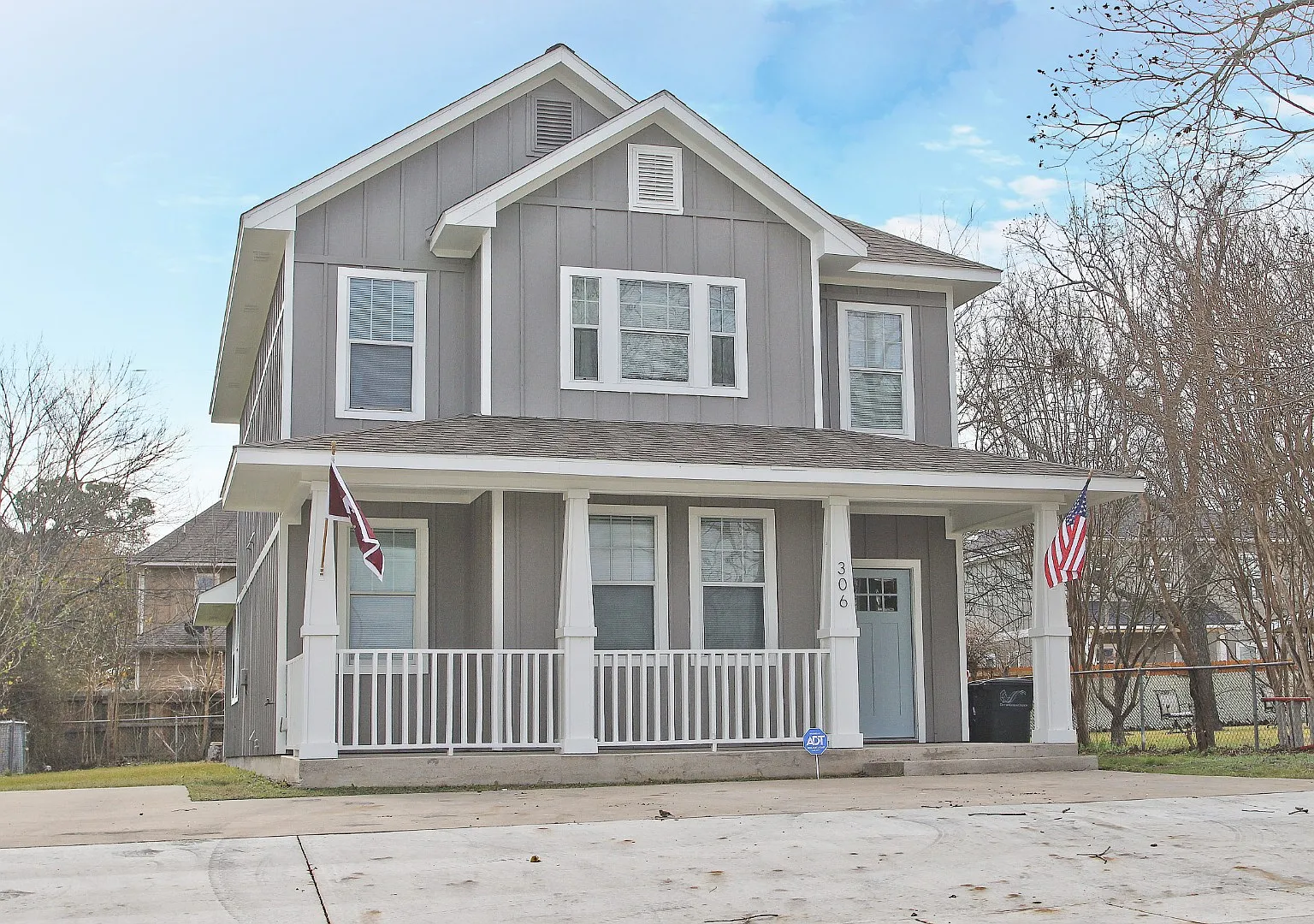 One Block to A&M! Kyle Field walking distance! Newly remodeled, all appliances, 5 bd/4 bth across... — Photo 1