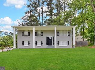 2946 Carriage Ln, Atlanta, GA 30349