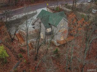 1357 S Lake Sherwood Dr, Lake Sherwood, MO 63357