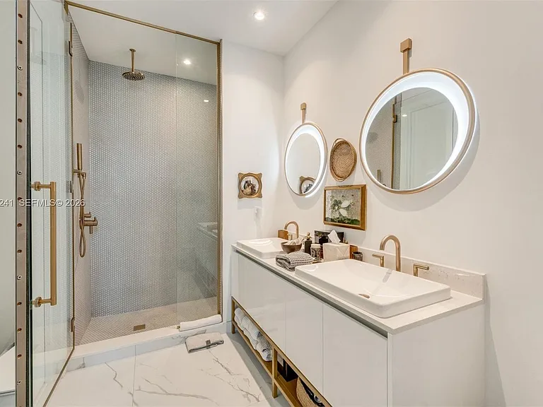 2655 S Bayshore Dr #807 — Photo 16