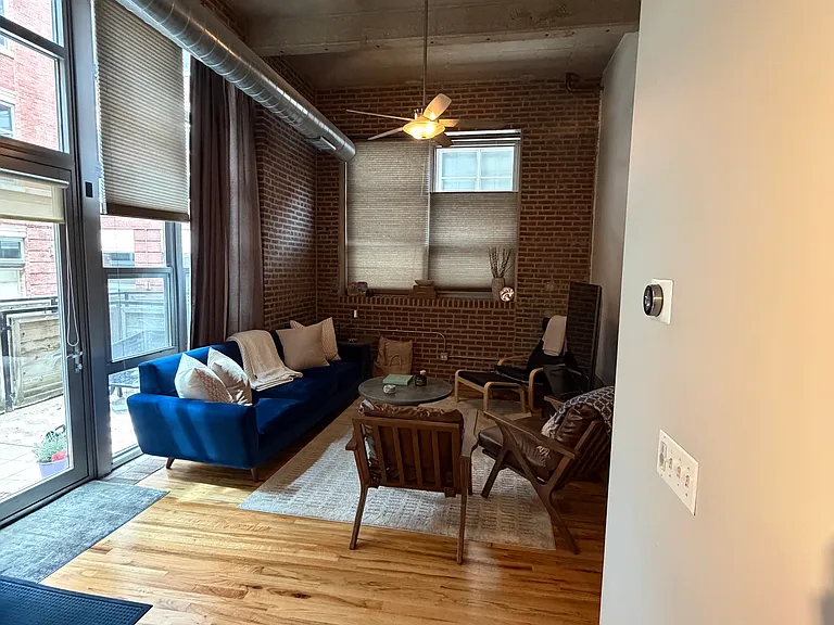 1735 N Paulina St #121 — Photo 8
