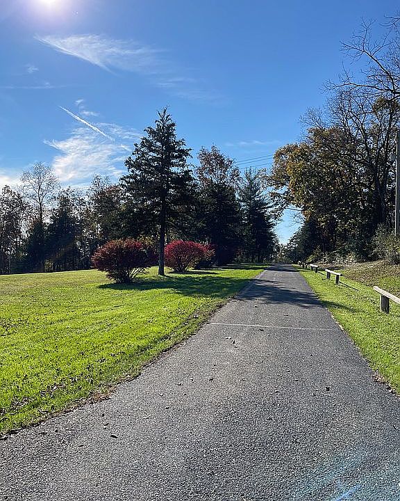 2nd image of 127 Stone Jug Rd