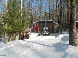 203 Forest Glen Dr, Milford, PA 18337