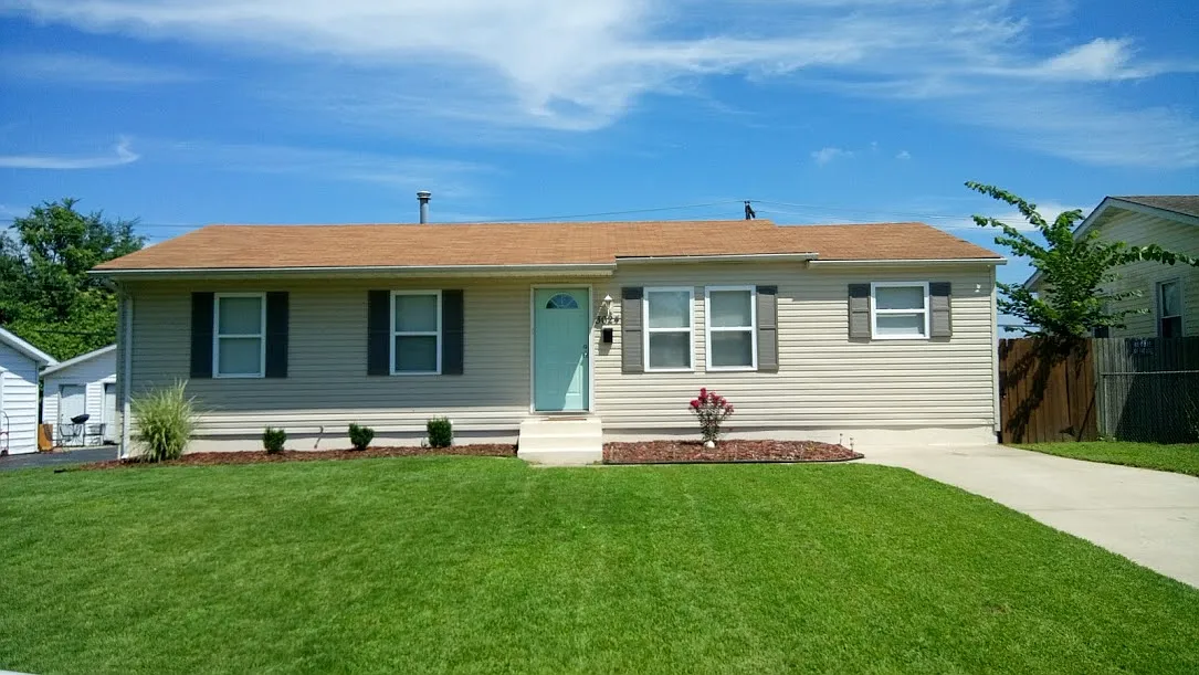 3024 Sunbury Ave photo 1