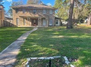 553 Roanoke Dr, Conroe, TX 77302